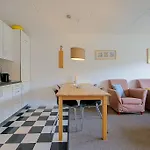 27 - Aan De Duinen, Aan Zee
