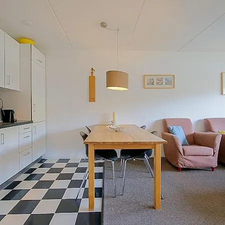 27 - Aan De Duinen, Aan Zee