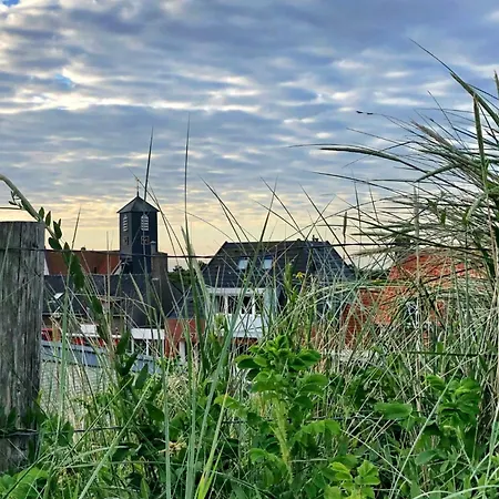 27 - Aan De Duinen, Aan Zee * كالانتسوج