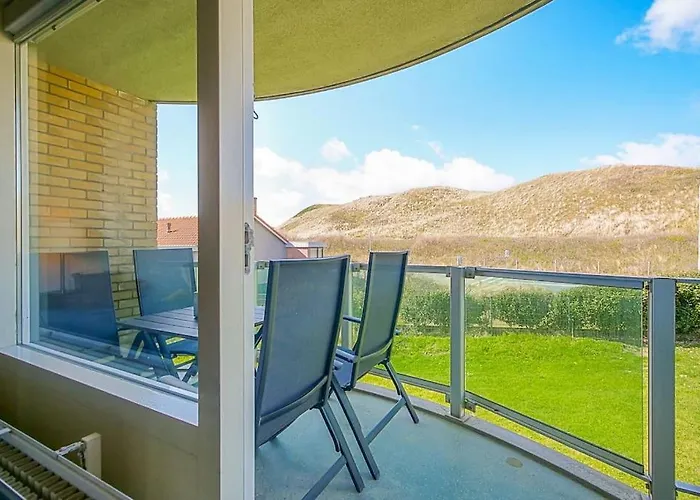 27 - Aan De Duinen, Aan Zee *