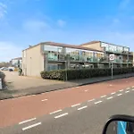 27 - Aan De Duinen, Aan Zee